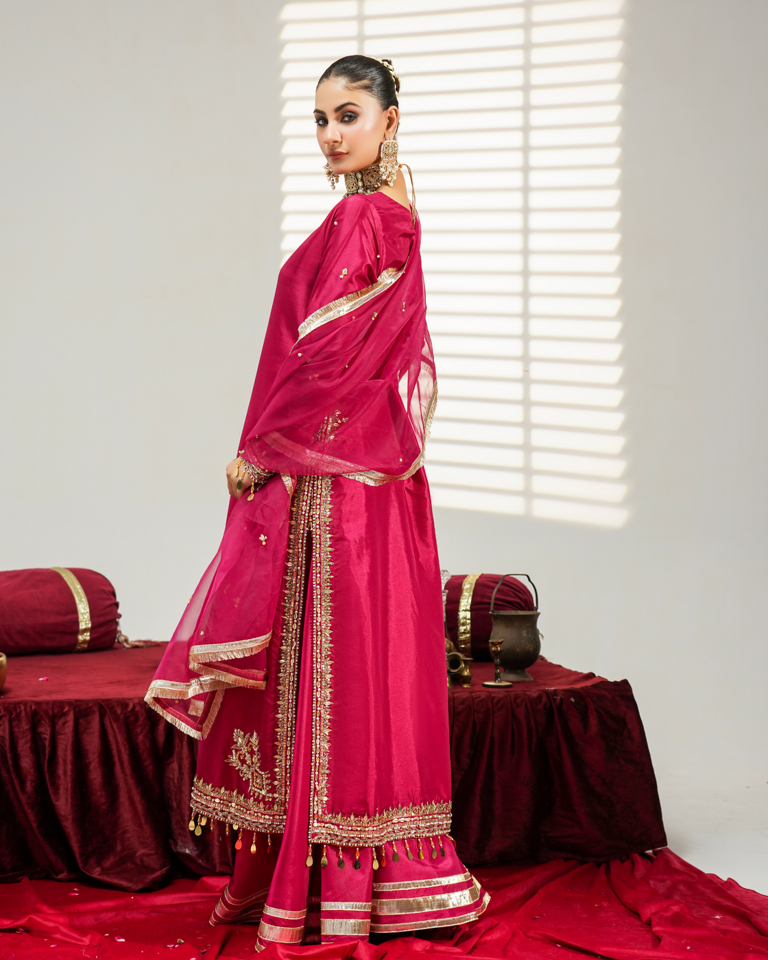 Fuchsia Pink And Gold - Eemans Collection