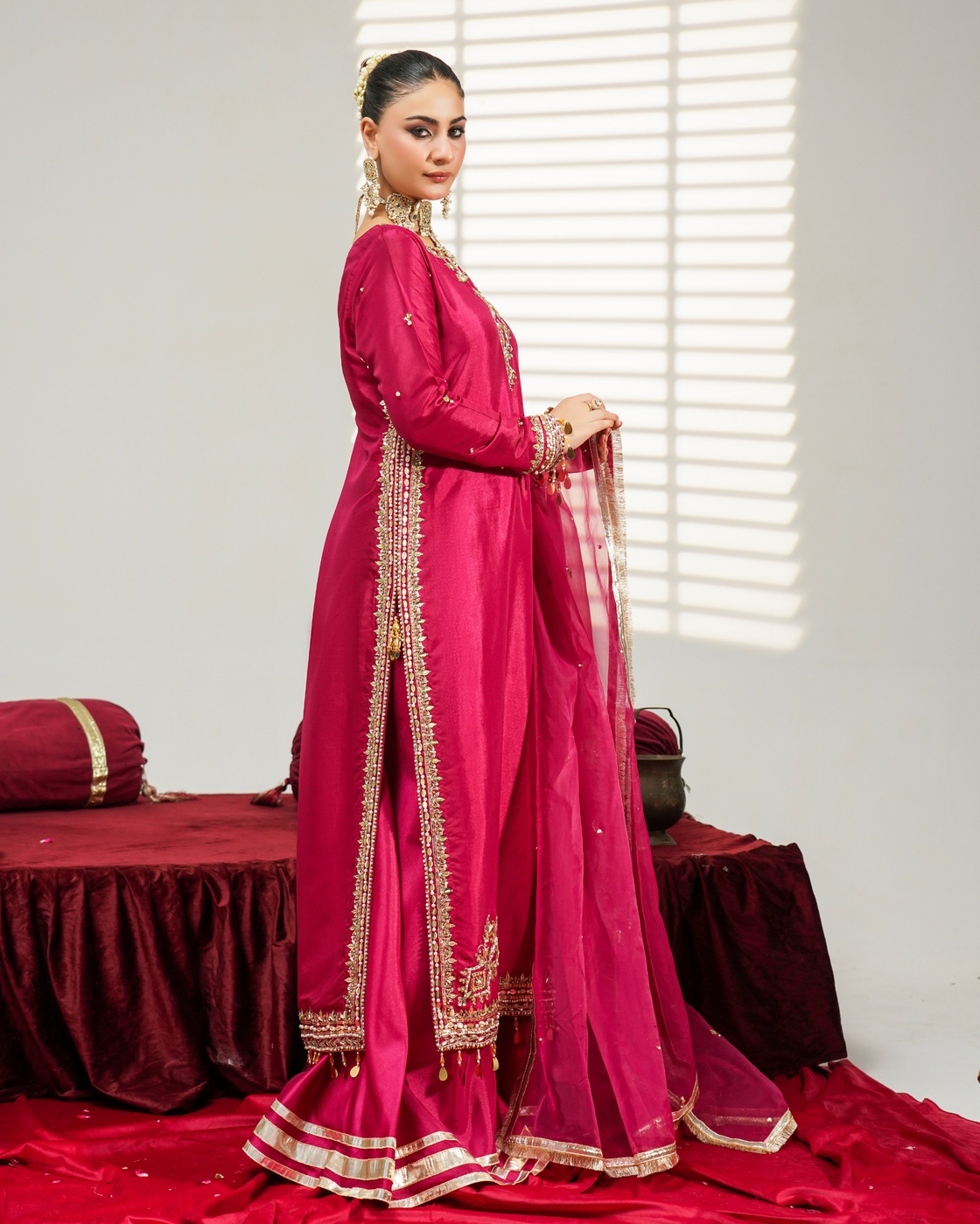 Fuchsia Pink And Gold - Eemans Collection