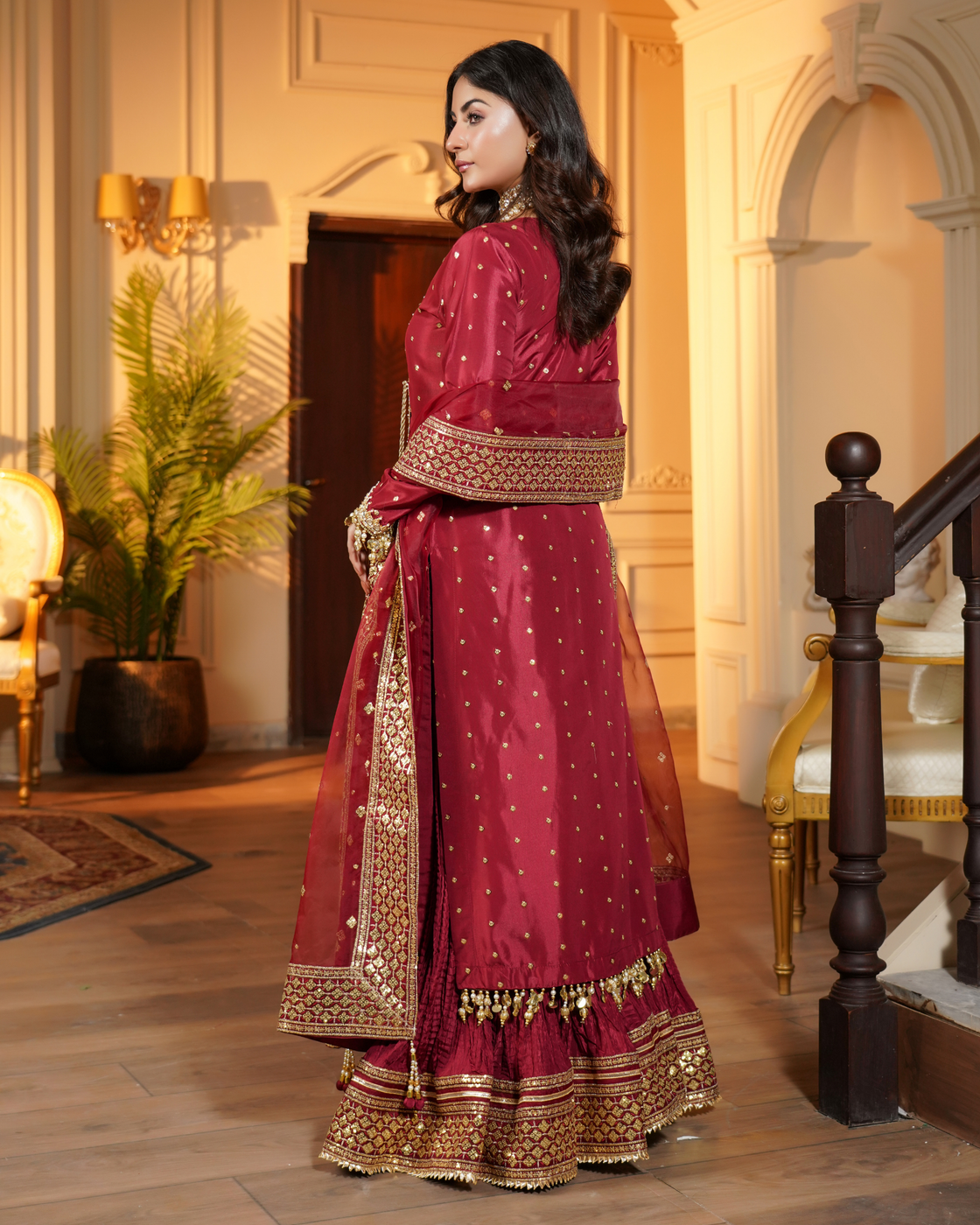 Regal Charm in Red & Gold - Eemans Collection