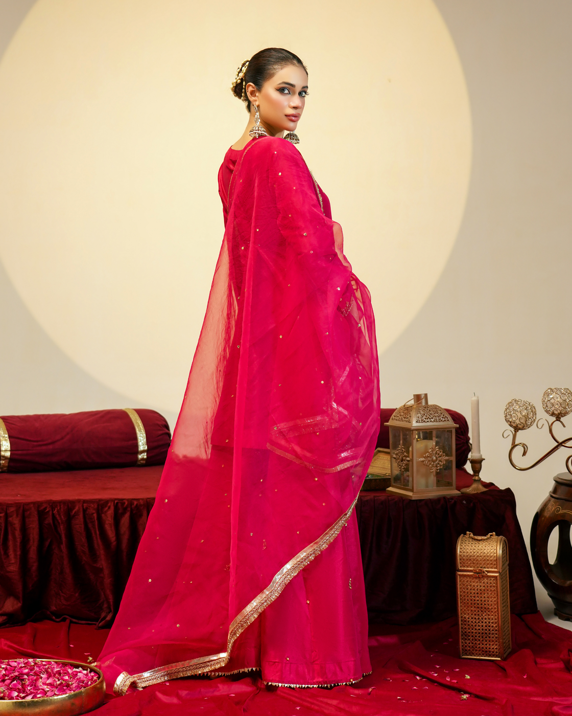 Festive Glow in Ruby - Eemans Collection
