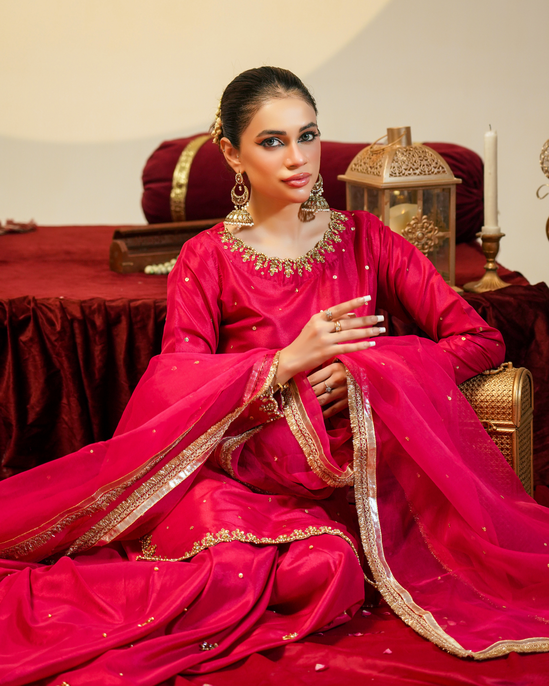 Festive Glow in Ruby - Eemans Collection
