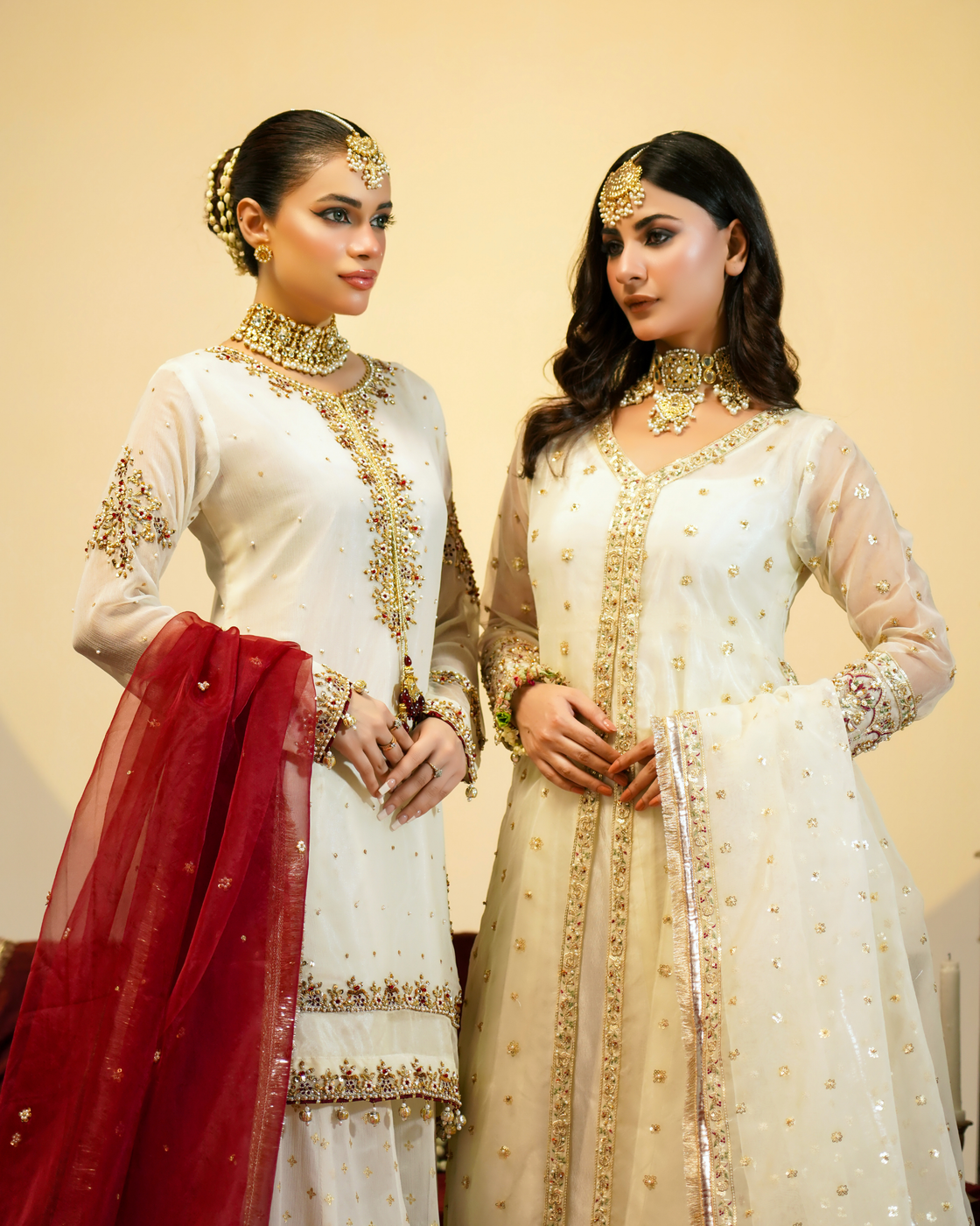 Ivory Crimson Grace - Eemans Collection