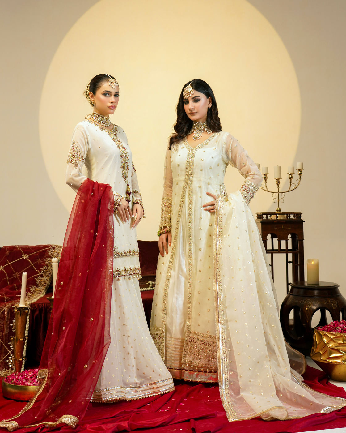 Ivory Crimson Grace - Eemans Collection