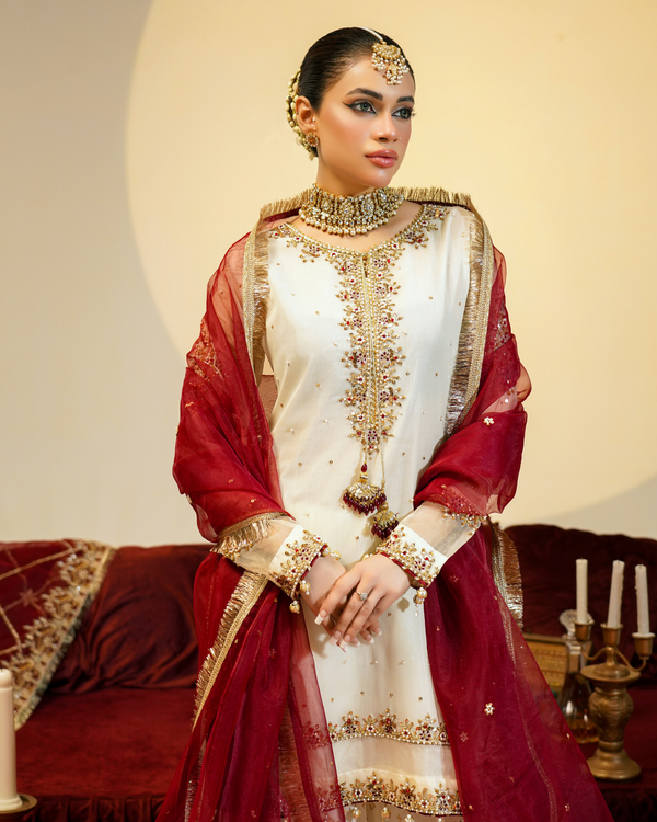 Ivory Crimson Grace - Eemans Collection